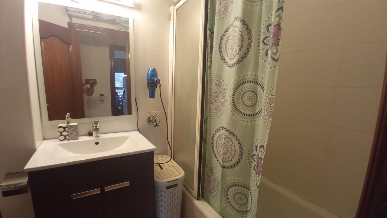 Ferienwohnung Gaia Hab Doble Con Bano Compartido Bilbao Exterior foto
